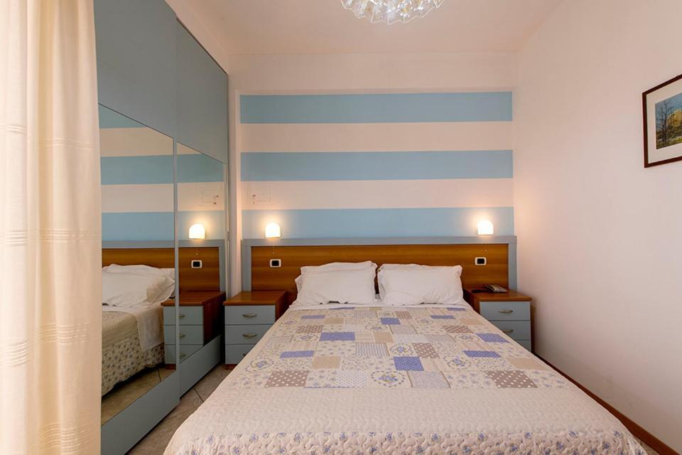 Hotel Le Soleil San Benedetto del Tronto Kültér fotó